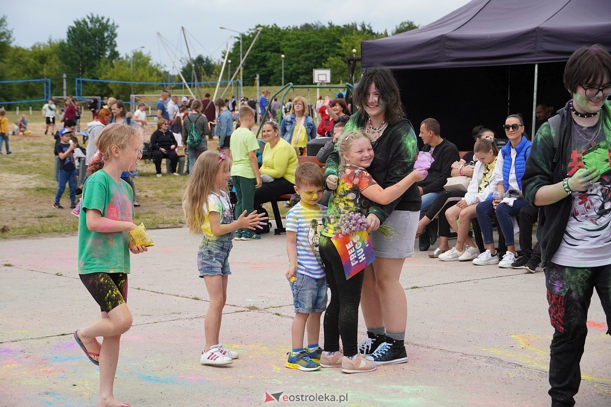 Holi Święto Kolorów na plaży miejskiej w Ostrołęce [17.06.2023] - zdjęcie #70 - eOstroleka.pl