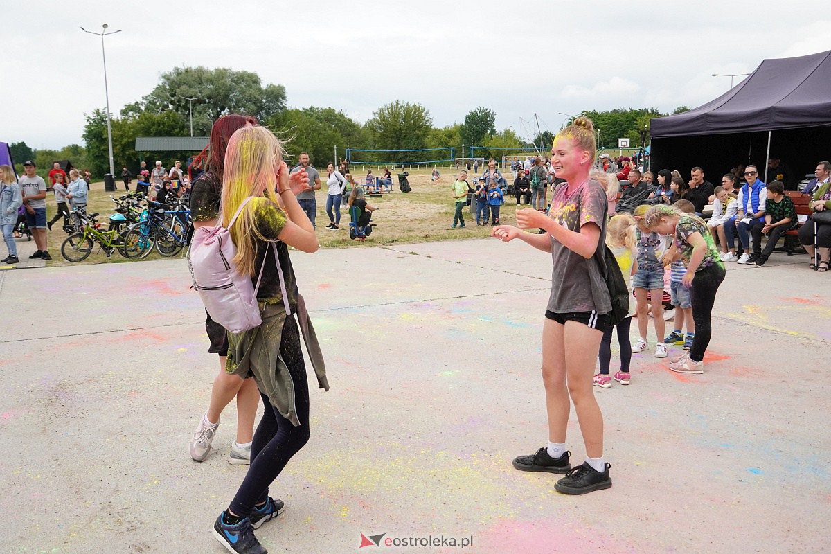 Holi Święto Kolorów na plaży miejskiej w Ostrołęce [17.06.2023] - zdjęcie #69 - eOstroleka.pl