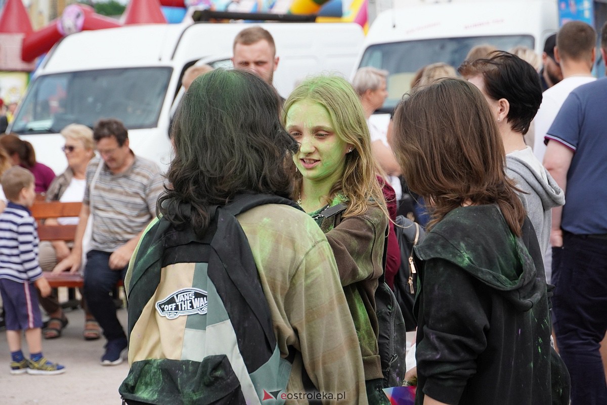 Holi Święto Kolorów na plaży miejskiej w Ostrołęce [17.06.2023] - zdjęcie #66 - eOstroleka.pl