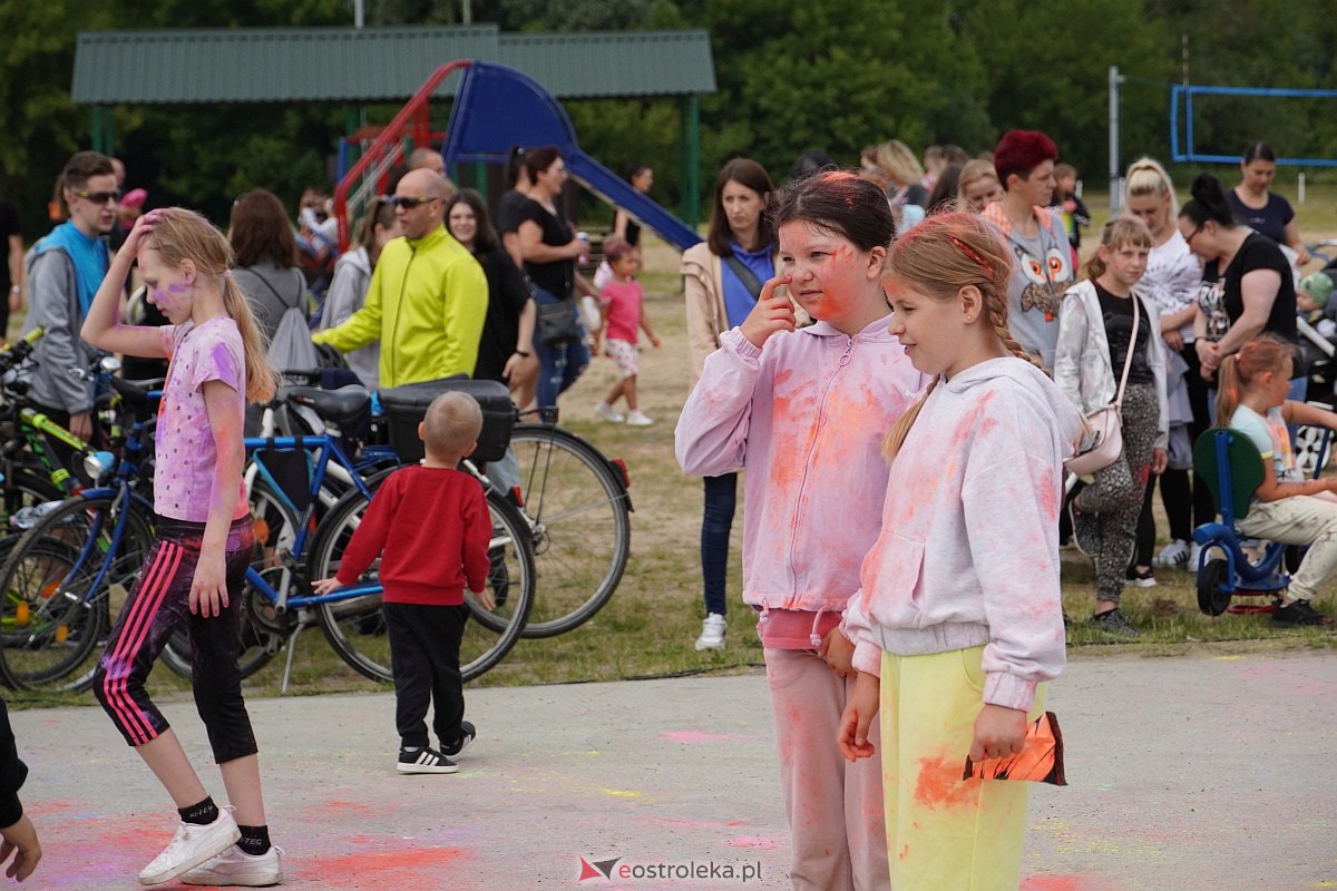 Holi Święto Kolorów na plaży miejskiej w Ostrołęce [17.06.2023] - zdjęcie #27 - eOstroleka.pl