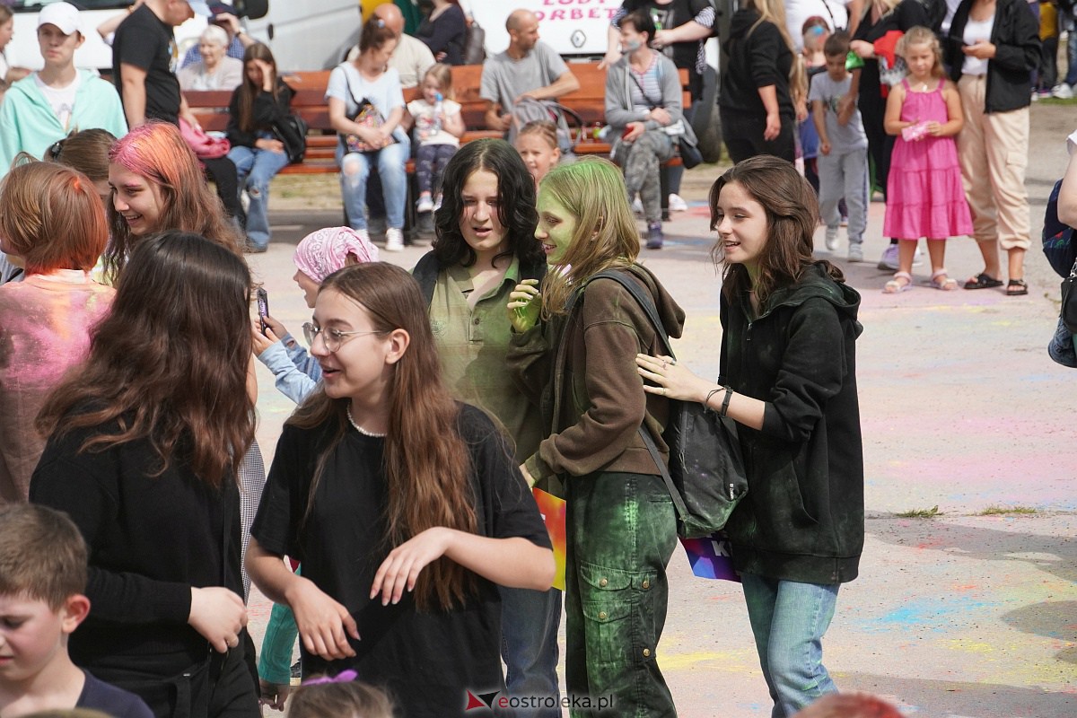 Holi Święto Kolorów na plaży miejskiej w Ostrołęce [17.06.2023] - zdjęcie #63 - eOstroleka.pl