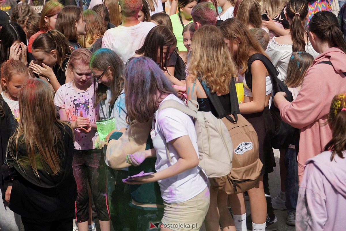 Holi Święto Kolorów na plaży miejskiej w Ostrołęce [17.06.2023] - zdjęcie #60 - eOstroleka.pl
