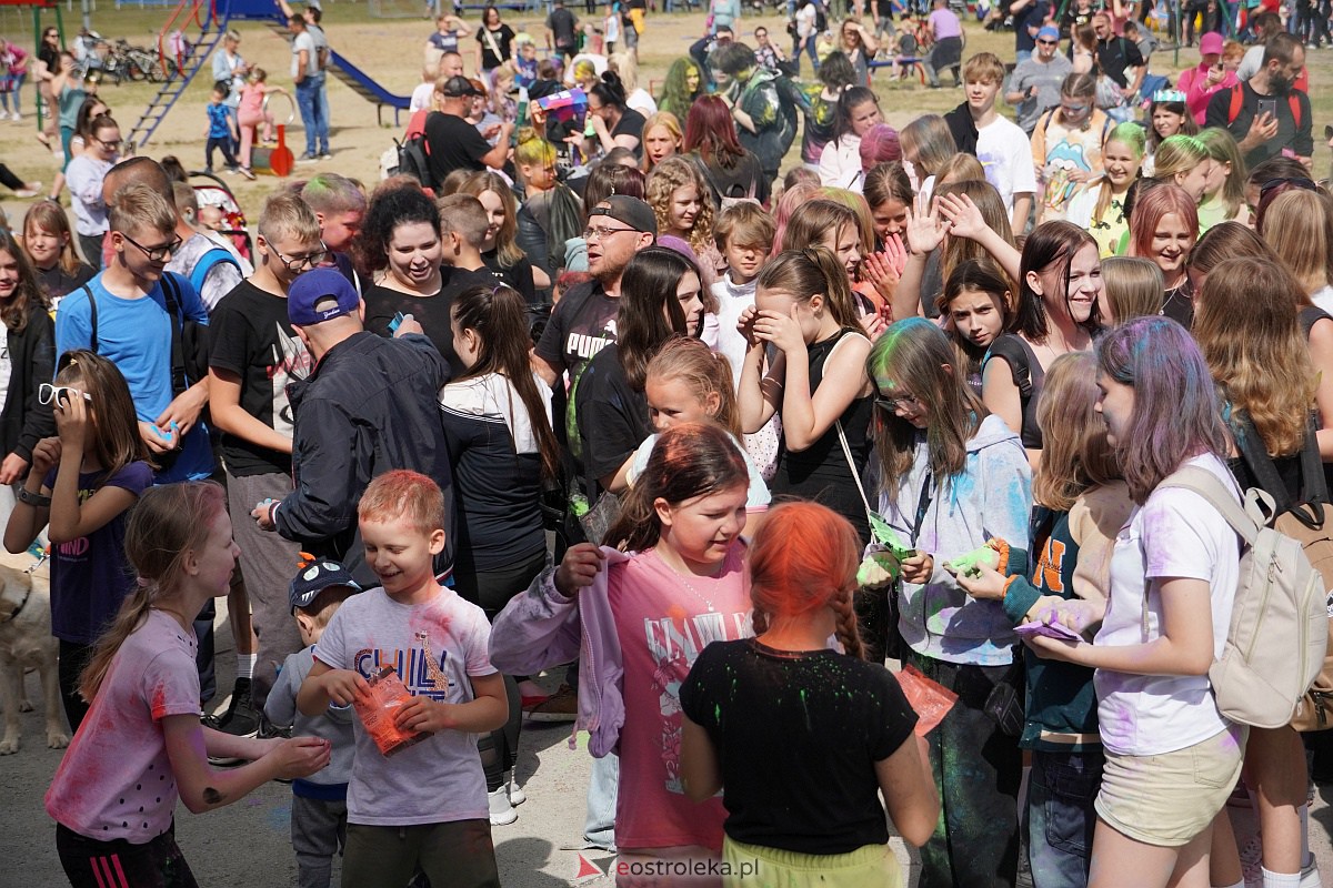 Holi Święto Kolorów na plaży miejskiej w Ostrołęce [17.06.2023] - zdjęcie #57 - eOstroleka.pl