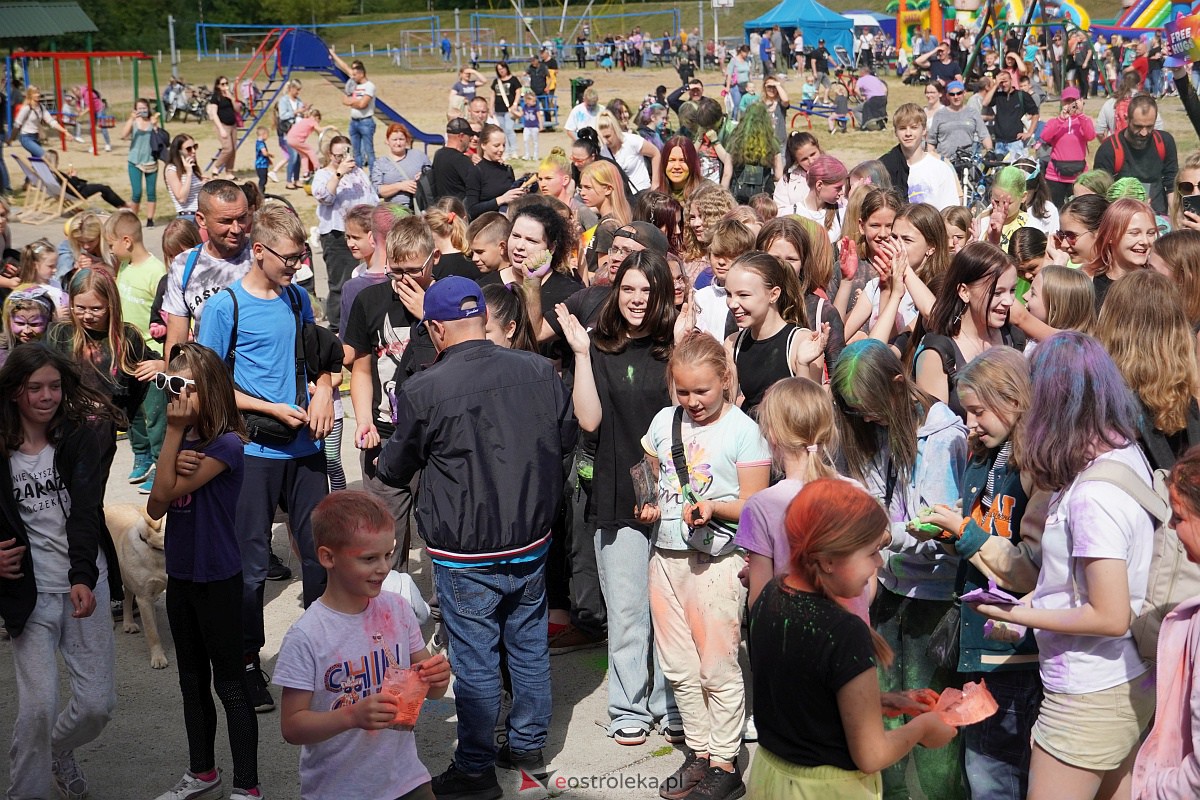 Holi Święto Kolorów na plaży miejskiej w Ostrołęce [17.06.2023] - zdjęcie #56 - eOstroleka.pl