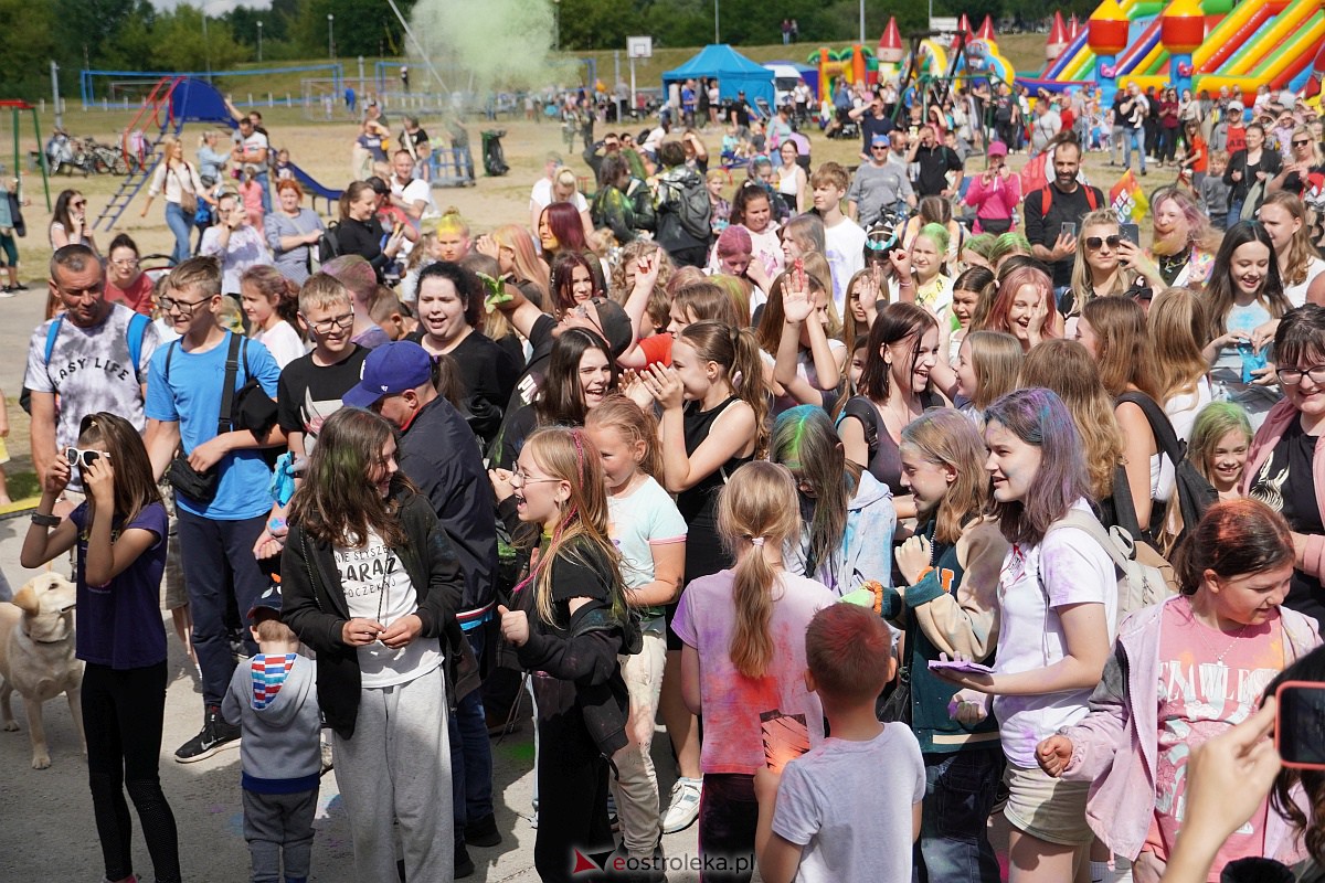 Holi Święto Kolorów na plaży miejskiej w Ostrołęce [17.06.2023] - zdjęcie #53 - eOstroleka.pl