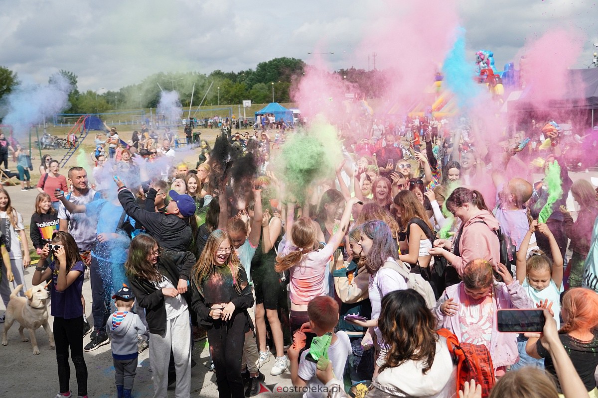 Holi Święto Kolorów na plaży miejskiej w Ostrołęce [17.06.2023] - zdjęcie #49 - eOstroleka.pl