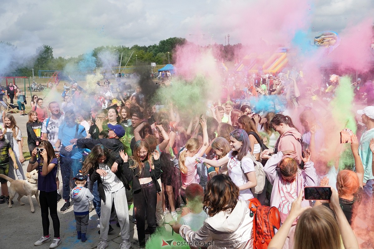 Holi Święto Kolorów na plaży miejskiej w Ostrołęce [17.06.2023] - zdjęcie #48 - eOstroleka.pl