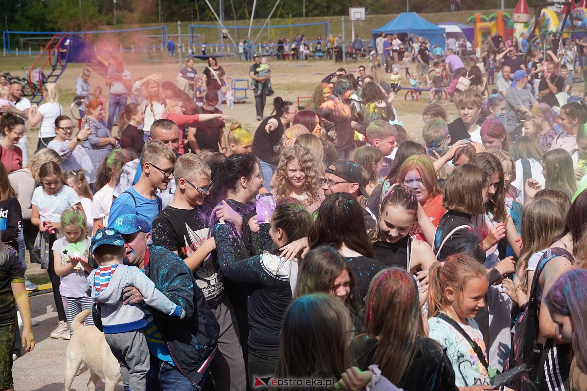 Holi Święto Kolorów na plaży miejskiej w Ostrołęce [17.06.2023] - zdjęcie #32 - eOstroleka.pl