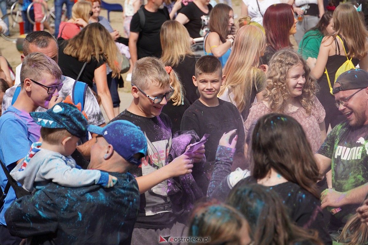 Holi Święto Kolorów na plaży miejskiej w Ostrołęce [17.06.2023] - zdjęcie #19 - eOstroleka.pl