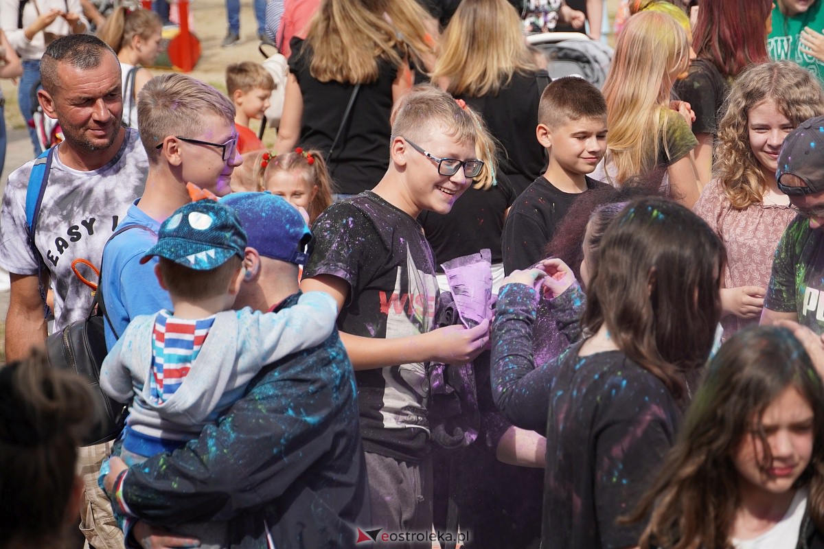 Holi Święto Kolorów na plaży miejskiej w Ostrołęce [17.06.2023] - zdjęcie #18 - eOstroleka.pl