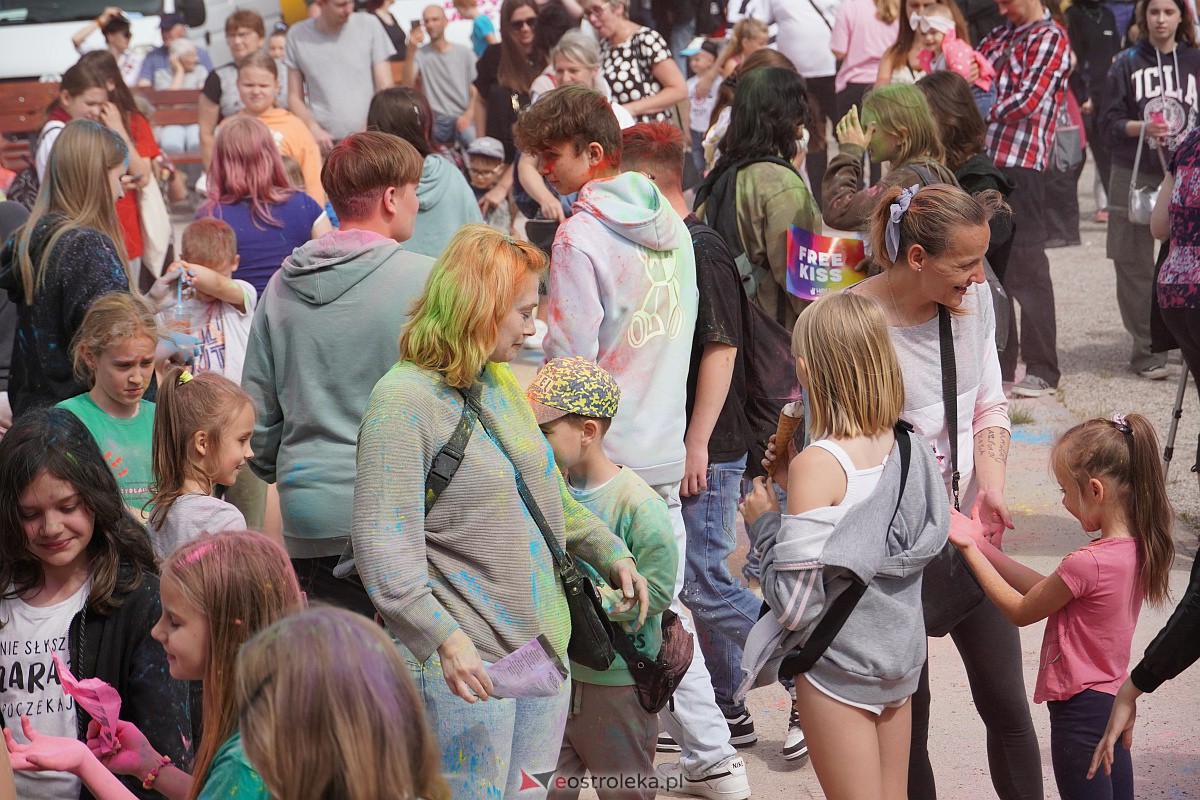 Holi Święto Kolorów na plaży miejskiej w Ostrołęce [17.06.2023] - zdjęcie #9 - eOstroleka.pl