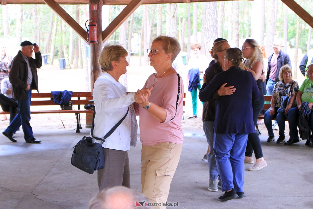 Potańcówka w Zagrodzie Kurpiowskiej w Kadzidle [17.06.2023] - zdjęcie #6 - eOstroleka.pl