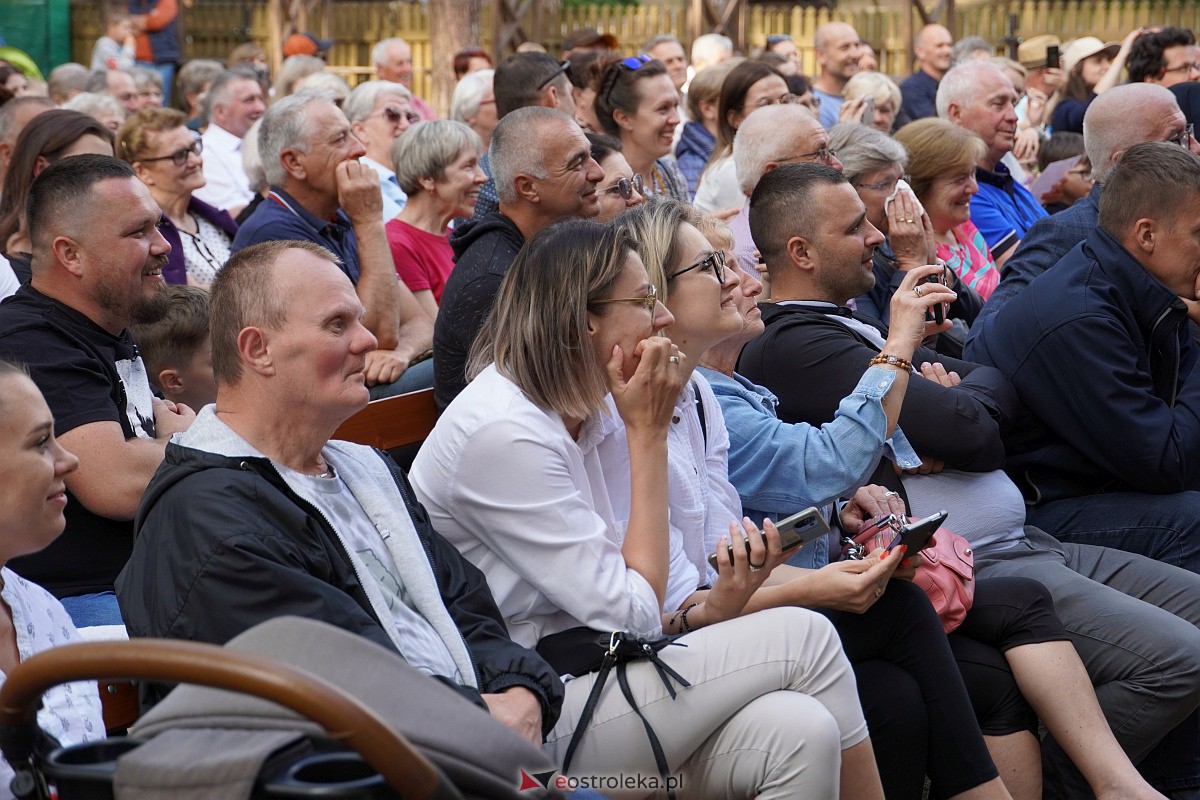 Wesele Kurpiowskie 2023: Występy zespołów ludowych z regionu, Litwy oraz Bośni i Hercegowiny [17.06.2023] - zdjęcie #150 - eOstroleka.pl
