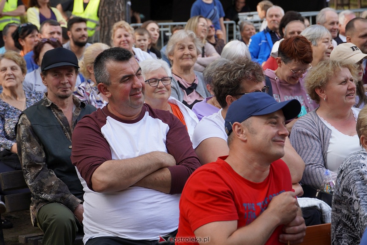 Wesele Kurpiowskie 2023: Występy zespołów ludowych z regionu, Litwy oraz Bośni i Hercegowiny [17.06.2023] - zdjęcie #148 - eOstroleka.pl
