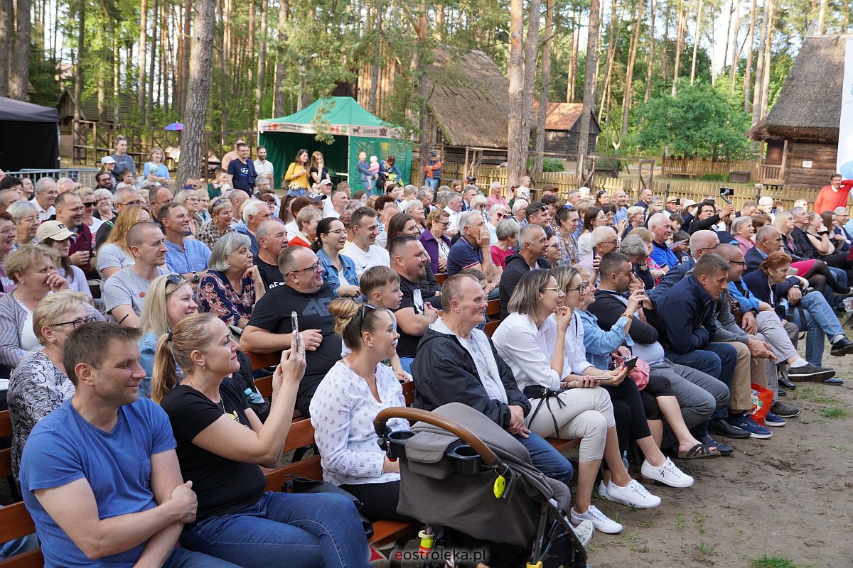 Wesele Kurpiowskie 2023: Występy zespołów ludowych z regionu, Litwy oraz Bośni i Hercegowiny [17.06.2023] - zdjęcie #140 - eOstroleka.pl