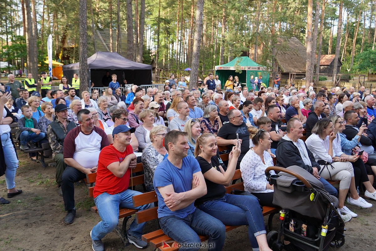 Wesele Kurpiowskie 2023: Występy zespołów ludowych z regionu, Litwy oraz Bośni i Hercegowiny [17.06.2023] - zdjęcie #138 - eOstroleka.pl