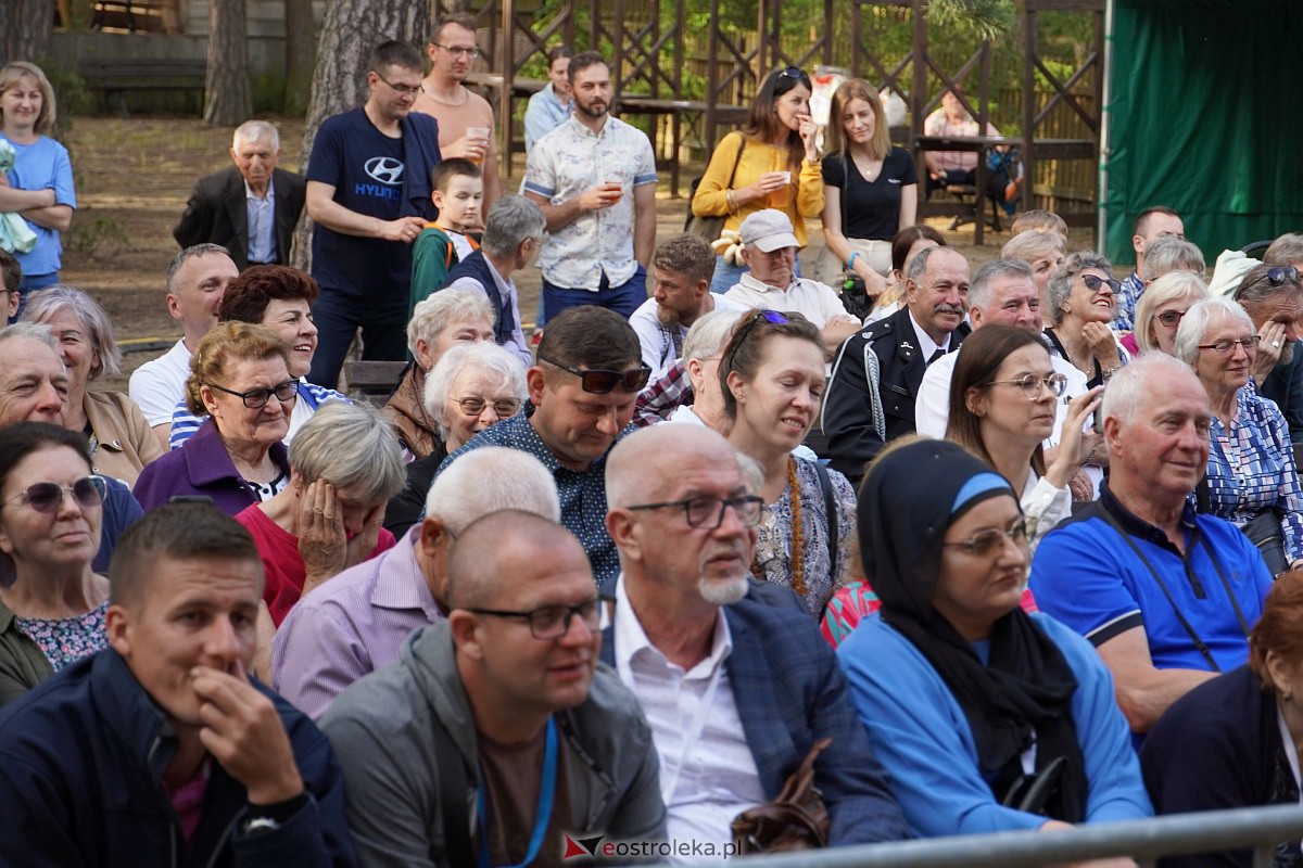 Wesele Kurpiowskie 2023: Występy zespołów ludowych z regionu, Litwy oraz Bośni i Hercegowiny [17.06.2023] - zdjęcie #131 - eOstroleka.pl