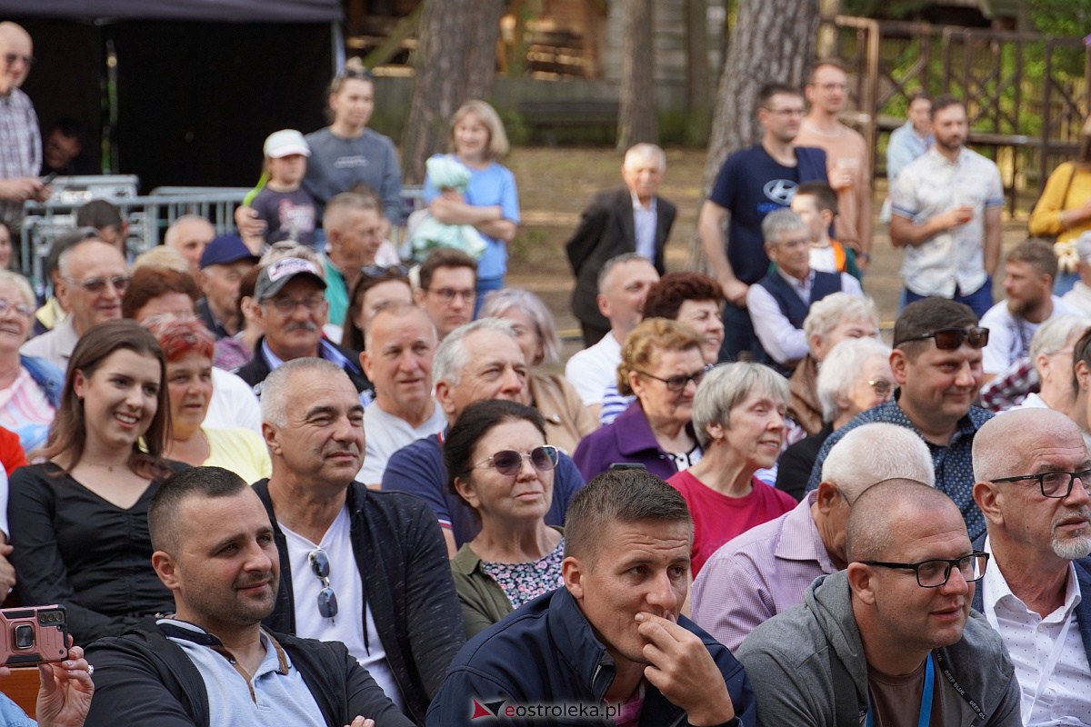 Wesele Kurpiowskie 2023: Występy zespołów ludowych z regionu, Litwy oraz Bośni i Hercegowiny [17.06.2023] - zdjęcie #130 - eOstroleka.pl
