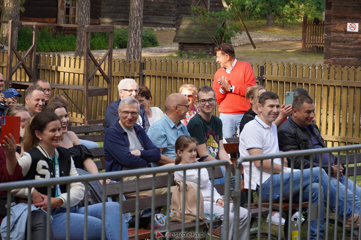 Wesele Kurpiowskie 2023: Występy zespołów ludowych z regionu, Litwy oraz Bośni i Hercegowiny [17.06.2023] - zdjęcie #128 - eOstroleka.pl
