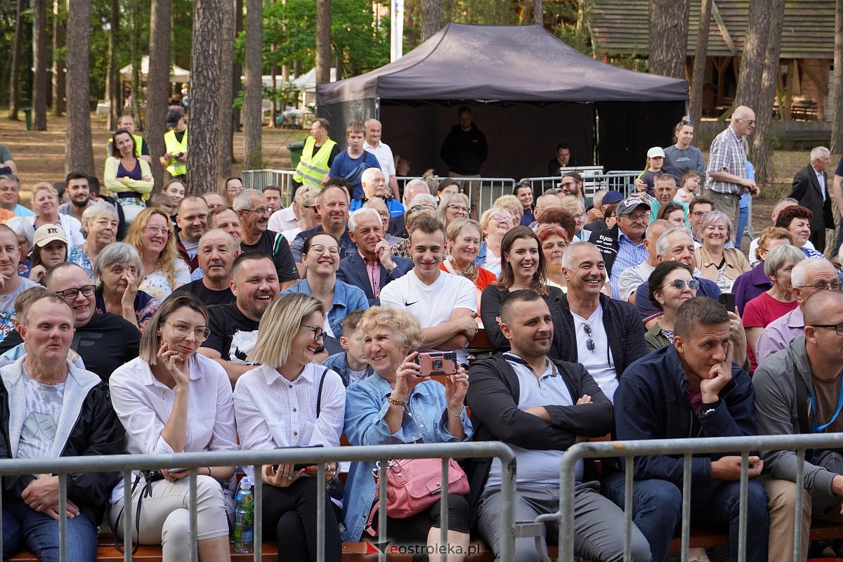 Wesele Kurpiowskie 2023: Występy zespołów ludowych z regionu, Litwy oraz Bośni i Hercegowiny [17.06.2023] - zdjęcie #123 - eOstroleka.pl