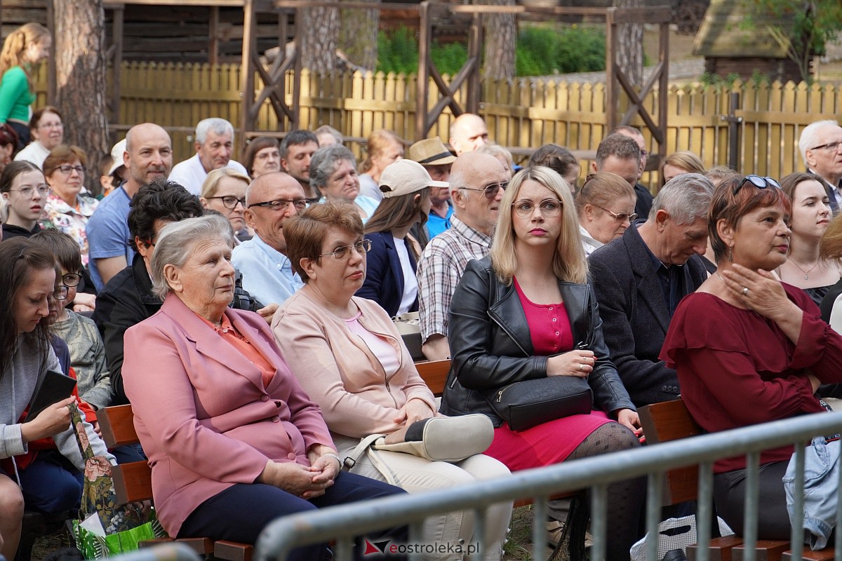 Wesele Kurpiowskie 2023: Występy zespołów ludowych z regionu, Litwy oraz Bośni i Hercegowiny [17.06.2023] - zdjęcie #106 - eOstroleka.pl