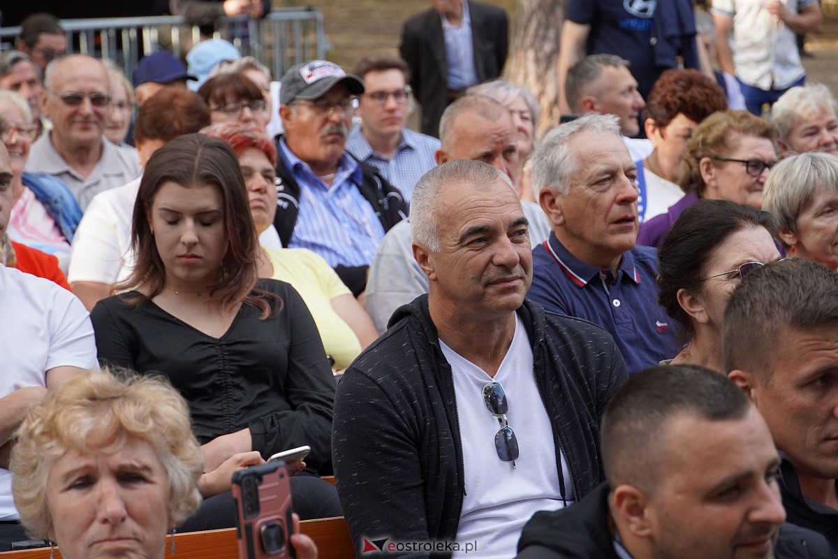 Wesele Kurpiowskie 2023: Występy zespołów ludowych z regionu, Litwy oraz Bośni i Hercegowiny [17.06.2023] - zdjęcie #105 - eOstroleka.pl