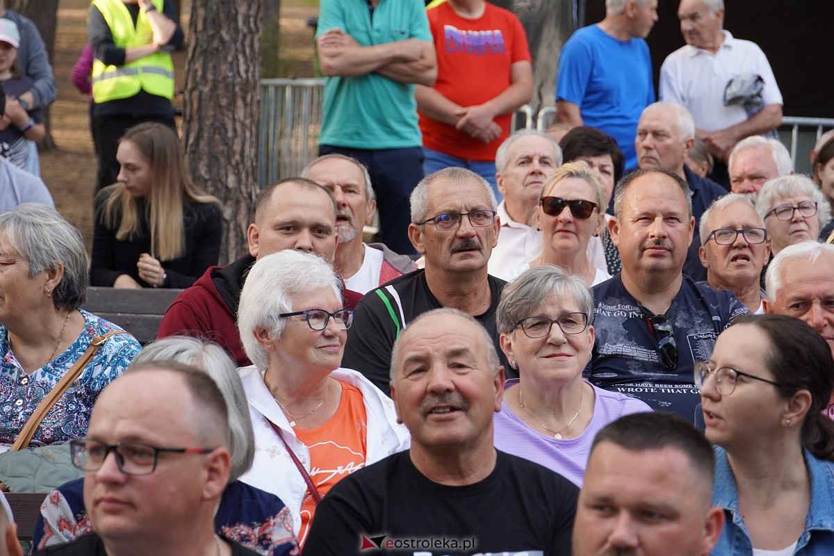 Wesele Kurpiowskie 2023: Występy zespołów ludowych z regionu, Litwy oraz Bośni i Hercegowiny [17.06.2023] - zdjęcie #102 - eOstroleka.pl
