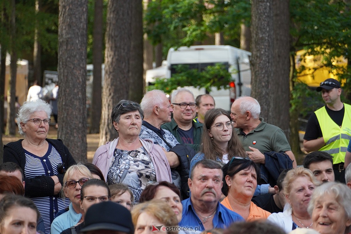 Wesele Kurpiowskie 2023: Występy zespołów ludowych z regionu, Litwy oraz Bośni i Hercegowiny [17.06.2023] - zdjęcie #50 - eOstroleka.pl
