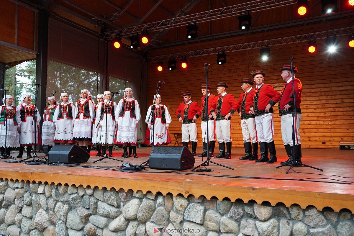 Wesele Kurpiowskie 2023: Występy zespołów ludowych z regionu, Litwy oraz Bośni i Hercegowiny [17.06.2023] - zdjęcie #4 - eOstroleka.pl