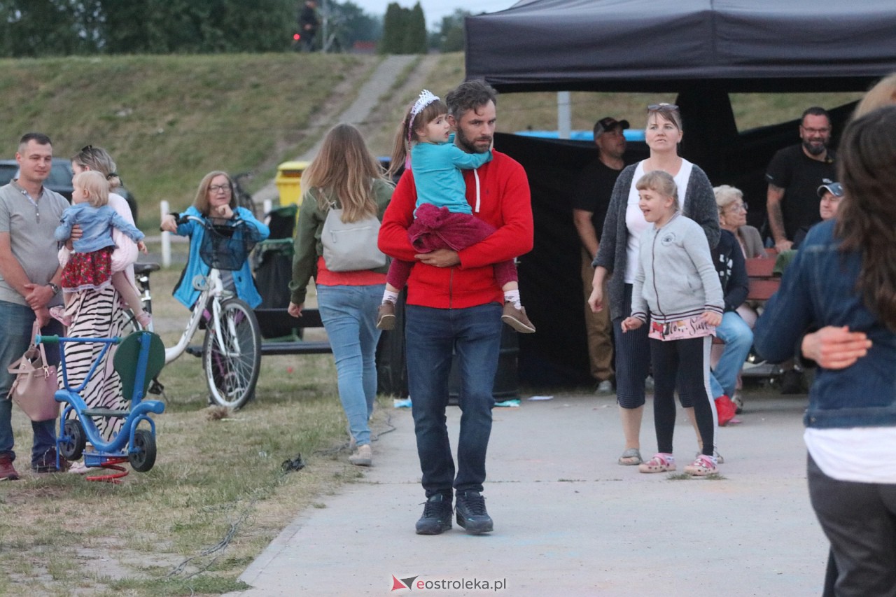 Koncert i potańcówka na plaży miejskiej [17.06.2023] - zdjęcie #8 - eOstroleka.pl