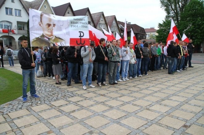 Marsz ku czci Rotmistrza Pileckiego 13-05-2011 - zdjęcie #20 - eOstroleka.pl