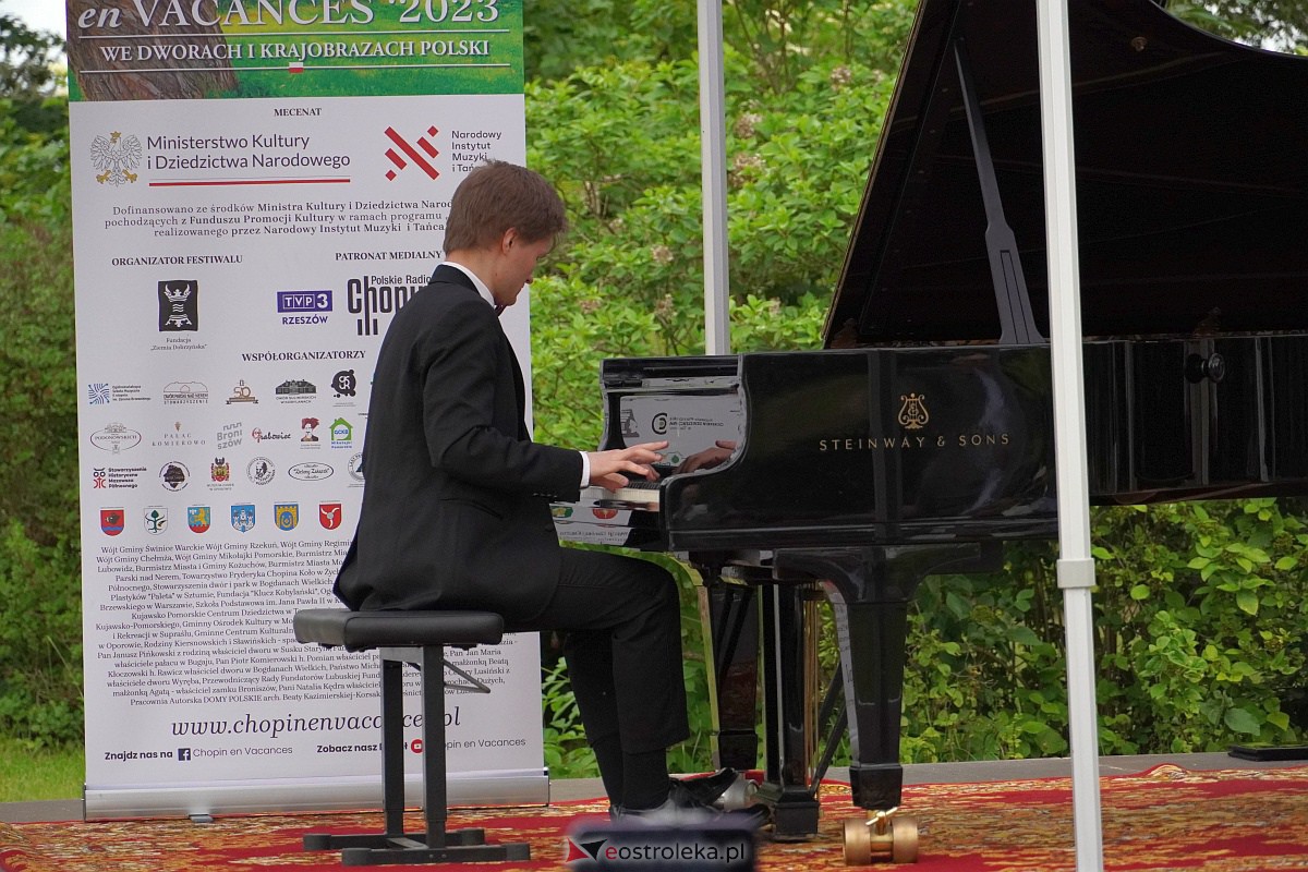„Chopin en Vacances” - Koncert utworów Fryderyka Chopina w Susku Starym [18.06.2023] - zdjęcie #21 - eOstroleka.pl