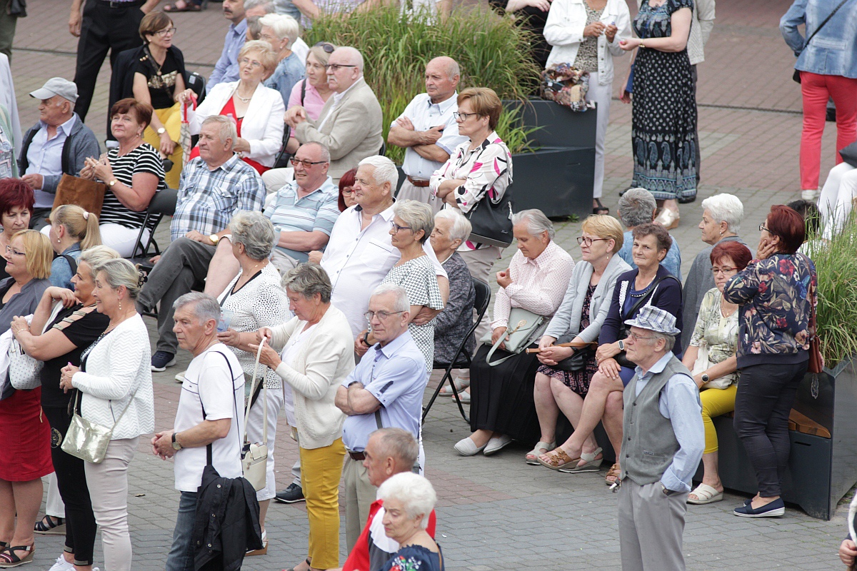 Szał na potańcówce z DJ Wiką w Ostrołęce [18.06.2023] - zdjęcie #92 - eOstroleka.pl