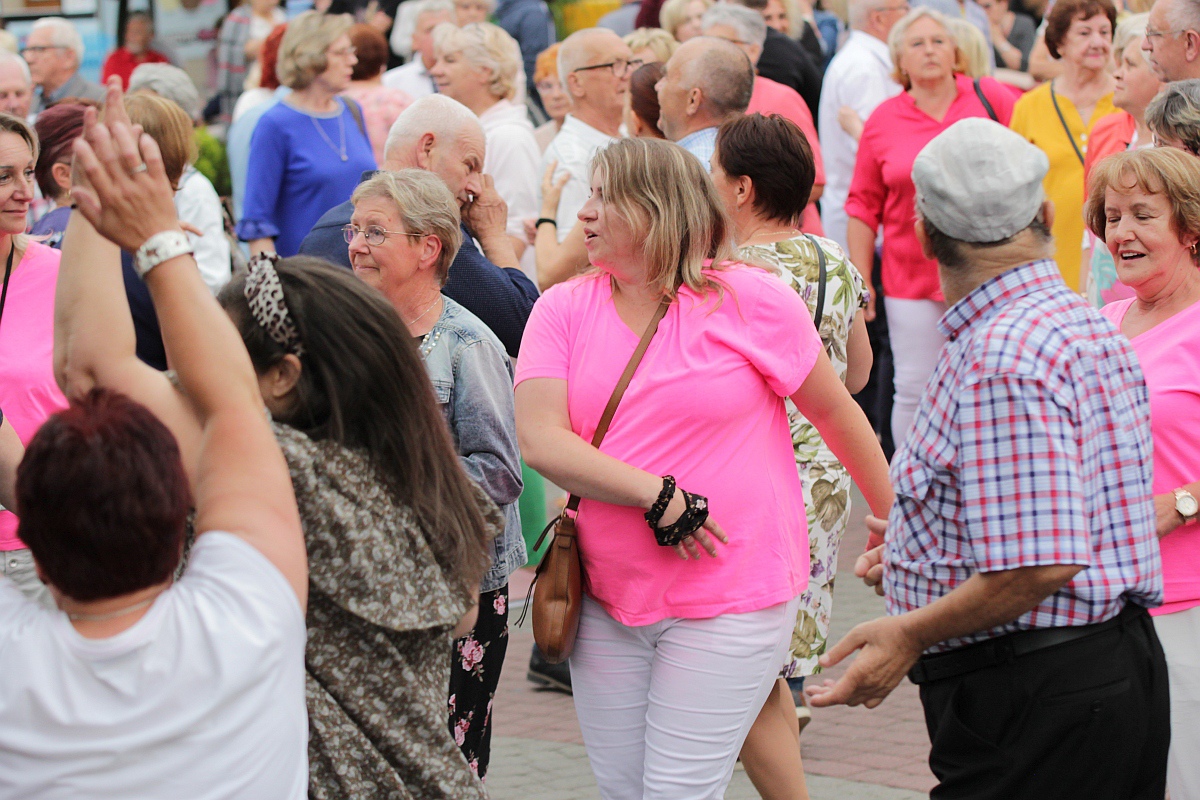 Szał na potańcówce z DJ Wiką w Ostrołęce [18.06.2023] - zdjęcie #24 - eOstroleka.pl