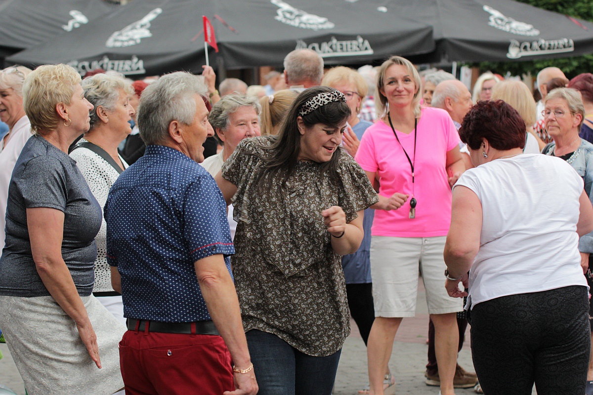 Szał na potańcówce z DJ Wiką w Ostrołęce [18.06.2023] - zdjęcie #16 - eOstroleka.pl