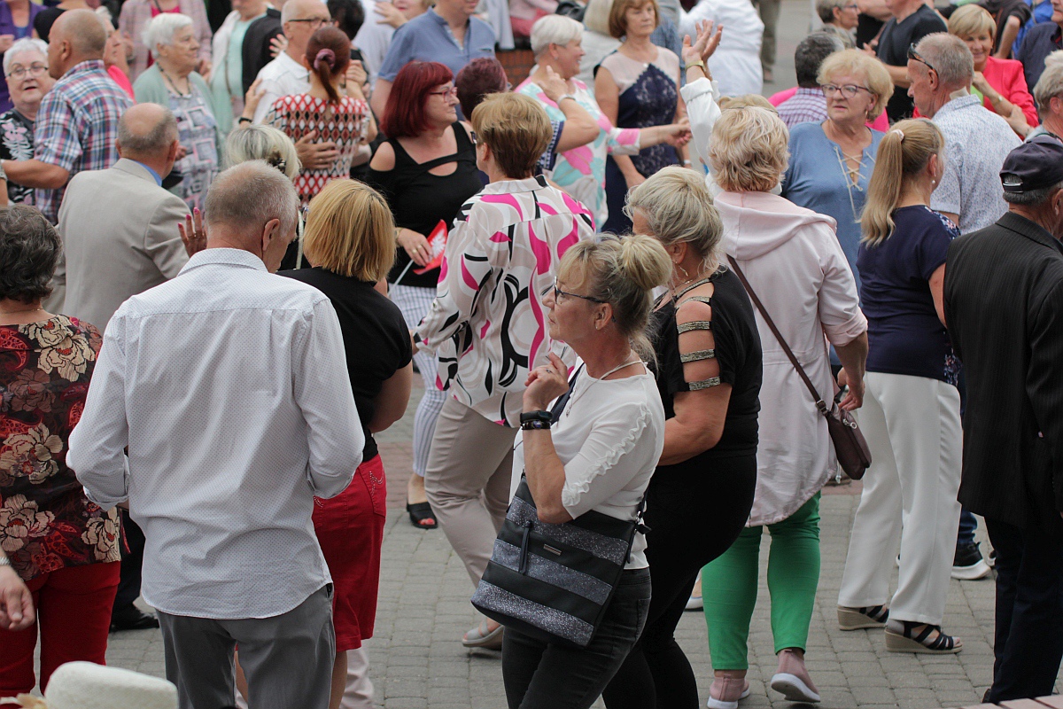 Szał na potańcówce z DJ Wiką w Ostrołęce [18.06.2023] - zdjęcie #12 - eOstroleka.pl