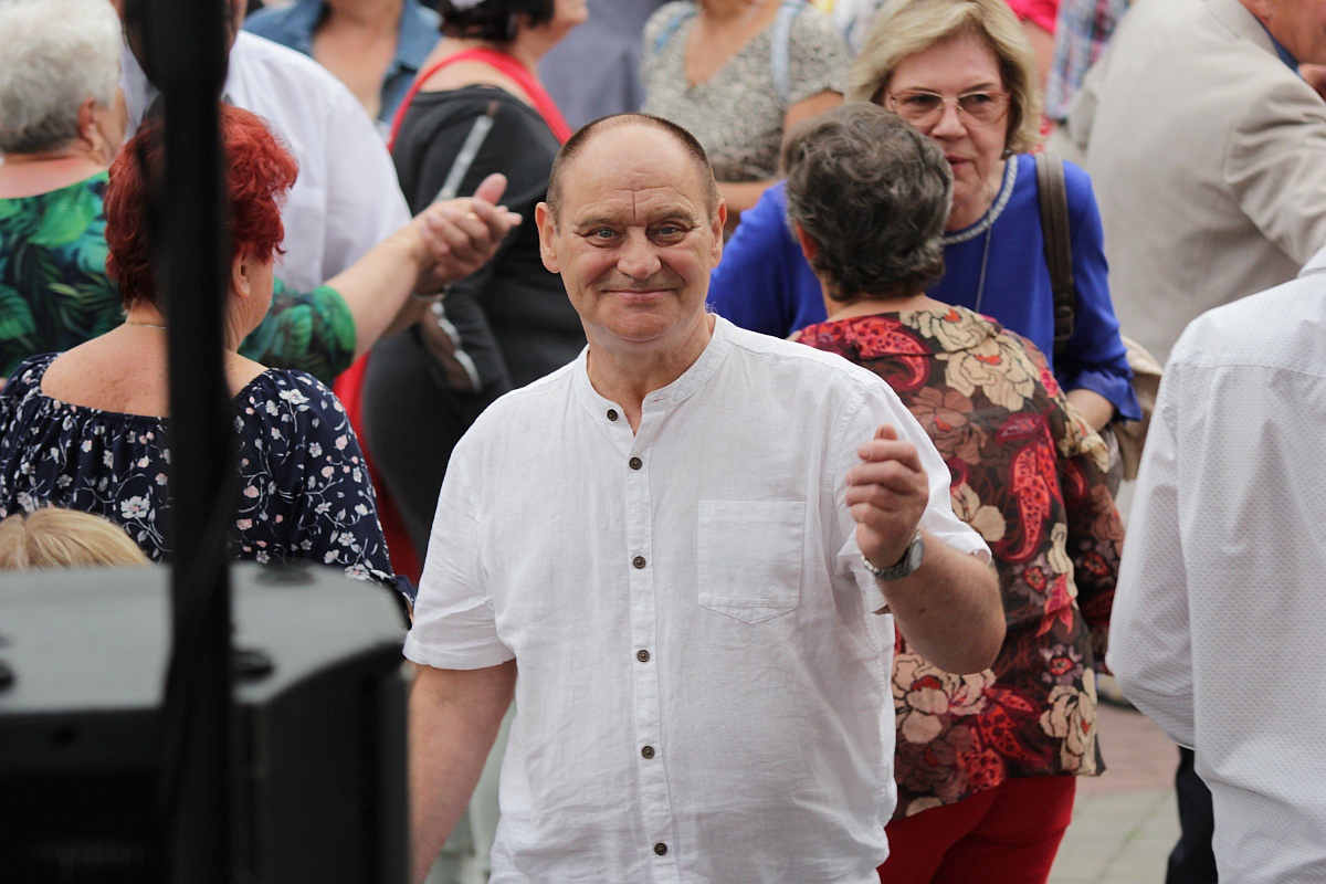 Szał na potańcówce z DJ Wiką w Ostrołęce [18.06.2023] - zdjęcie #8 - eOstroleka.pl
