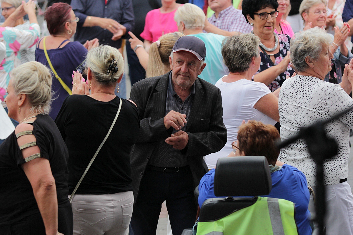 Szał na potańcówce z DJ Wiką w Ostrołęce [18.06.2023] - zdjęcie #67 - eOstroleka.pl