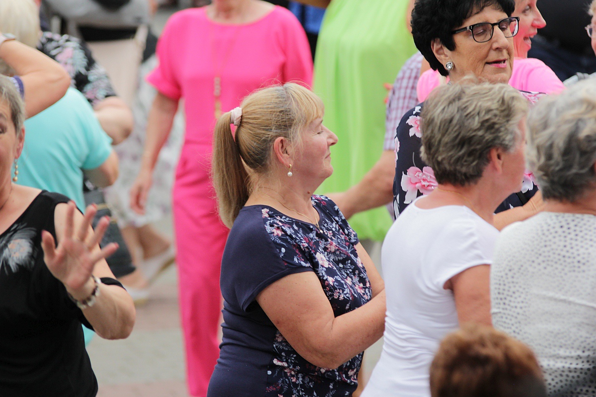 Szał na potańcówce z DJ Wiką w Ostrołęce [18.06.2023] - zdjęcie #57 - eOstroleka.pl