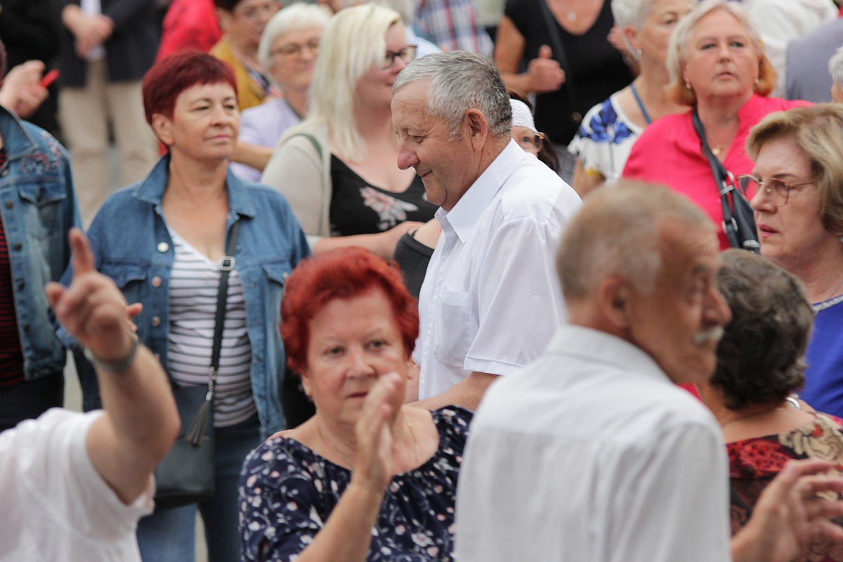 Szał na potańcówce z DJ Wiką w Ostrołęce [18.06.2023] - zdjęcie #47 - eOstroleka.pl