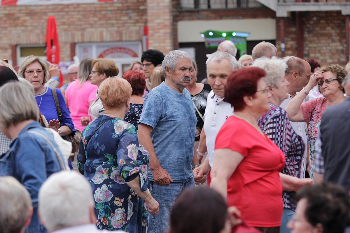 Szał na potańcówce z DJ Wiką w Ostrołęce [18.06.2023] - zdjęcie #37 - eOstroleka.pl