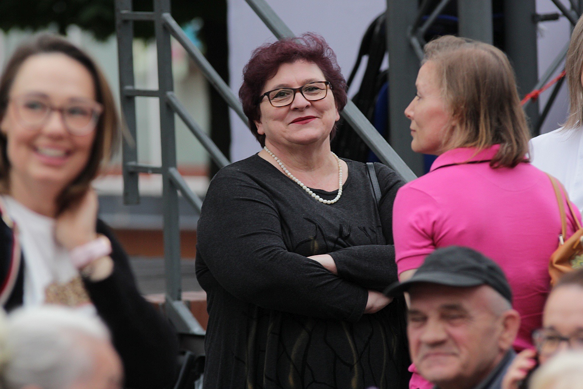 Szał na potańcówce z DJ Wiką w Ostrołęce [18.06.2023] - zdjęcie #35 - eOstroleka.pl