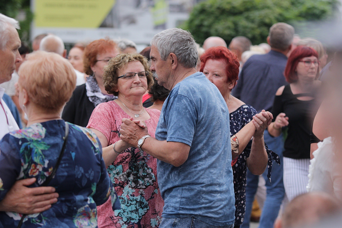 Szał na potańcówce z DJ Wiką w Ostrołęce [18.06.2023] - zdjęcie #27 - eOstroleka.pl