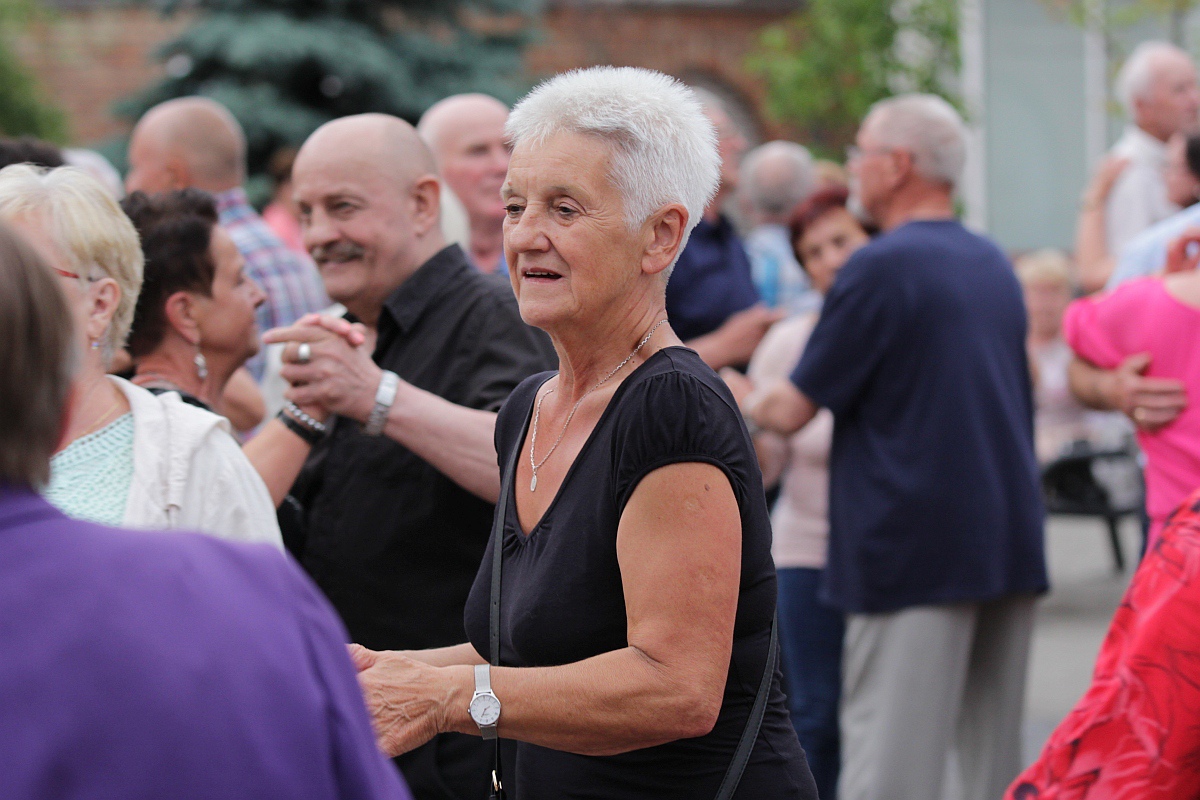 Szał na potańcówce z DJ Wiką w Ostrołęce [18.06.2023] - zdjęcie #19 - eOstroleka.pl