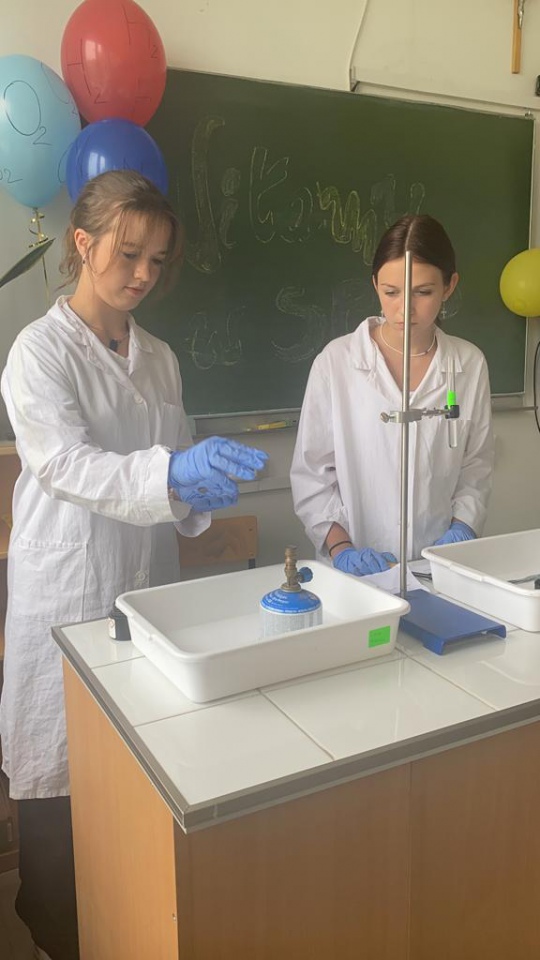 Dzień Nauki i efektowne eksperymenty w “szóstce” [19.06.2023] - zdjęcie #4 - eOstroleka.pl