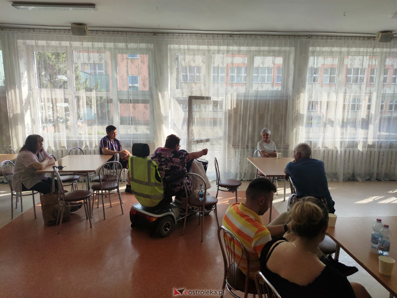 Spotkanie z policją na osiedlu Starosty Kosa [20.06.2023] - zdjęcie #8 - eOstroleka.pl