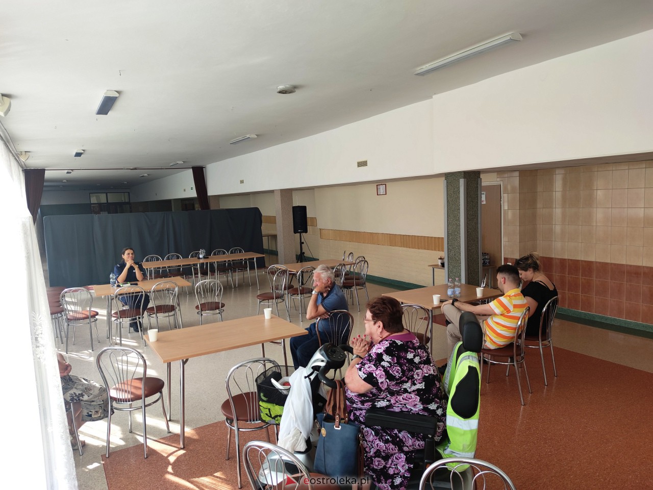Spotkanie z policją na osiedlu Starosty Kosa [20.06.2023] - zdjęcie #5 - eOstroleka.pl