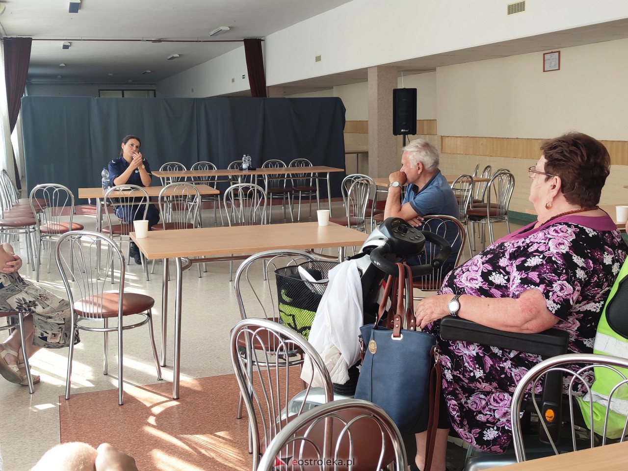 Spotkanie z policją na osiedlu Starosty Kosa [20.06.2023] - zdjęcie #2 - eOstroleka.pl
