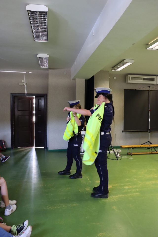 Bezpieczne wakacje z Szkole Podstawowej nr 10 - zdjęcie #28 - eOstroleka.pl