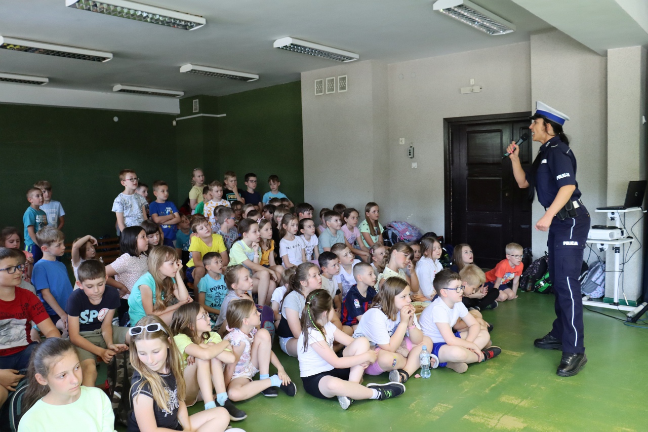 Bezpieczne wakacje z Szkole Podstawowej nr 10 - zdjęcie #26 - eOstroleka.pl